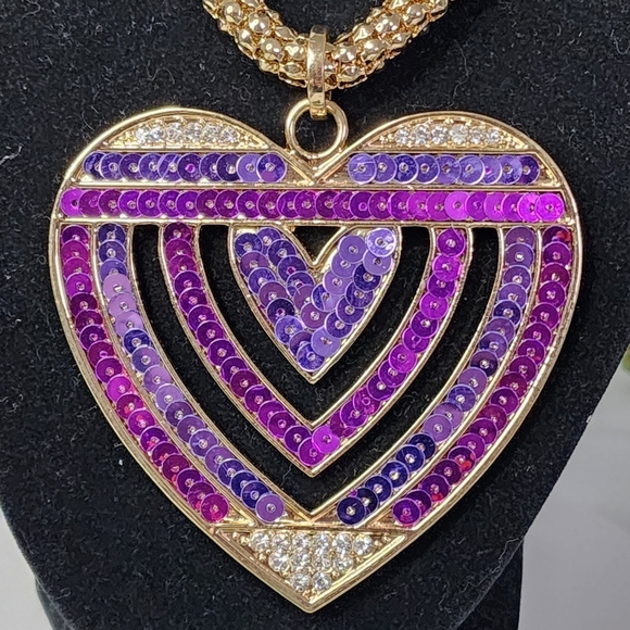 Gold Chain Necklace Large Purple Sequin Heart Pendant Earrings Set New - Picture 6 of 10